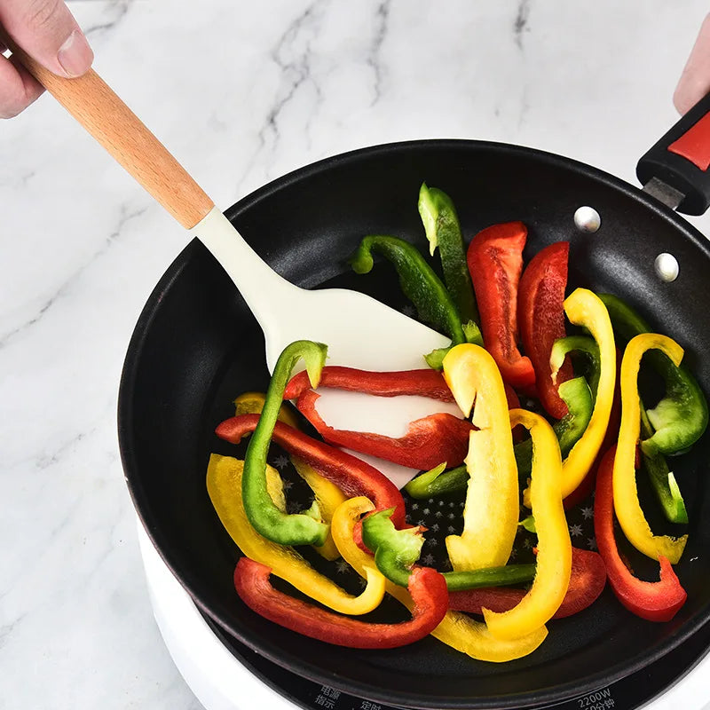 Silicone Kitchen Tools Wooden Handle Kitchenware Set Non Stick Pot Wooden Handle Silicone Scoop Kitchen Utensils Set